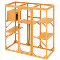 Katzengehege aus Holz und Metallgitter